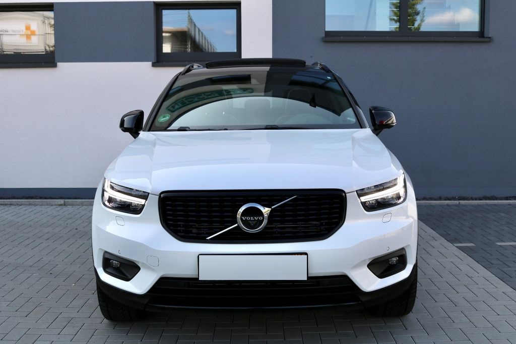 Volvo  XC40 R Design Plug-In Hybrid